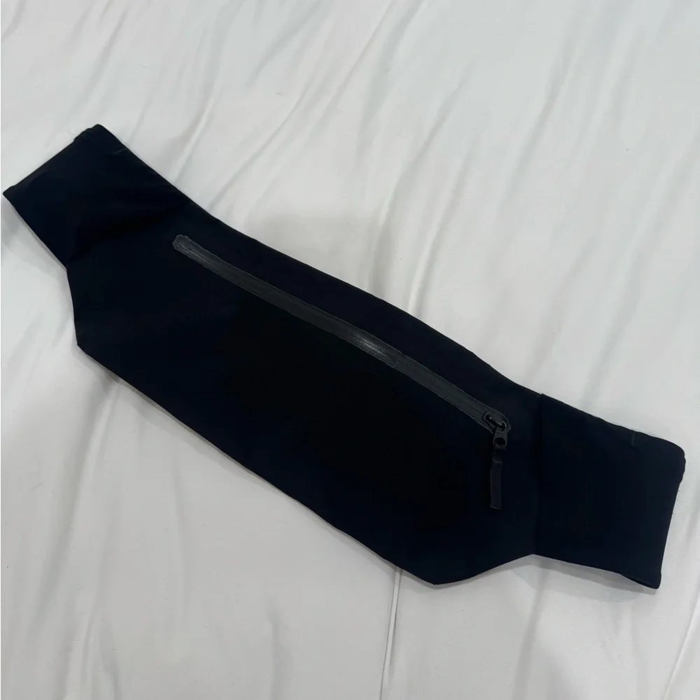 Arc'teryx Black Belt Bag - Picture 1 of 3
